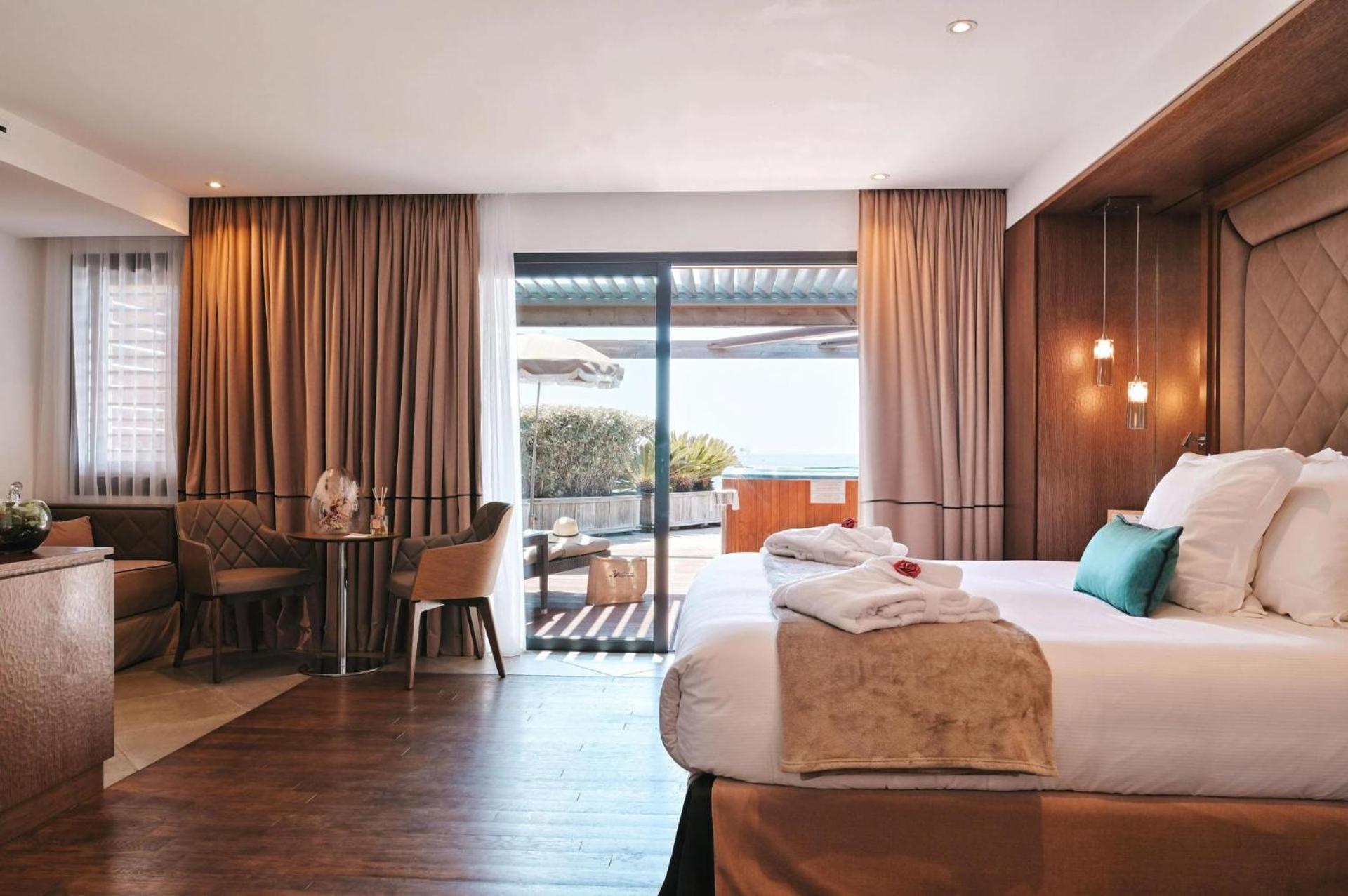Hotel Le Week End アジャクシオ エクステリア 写真
